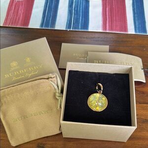 Burberry Gold-Tone Medallion Pendant letter I NEW tags